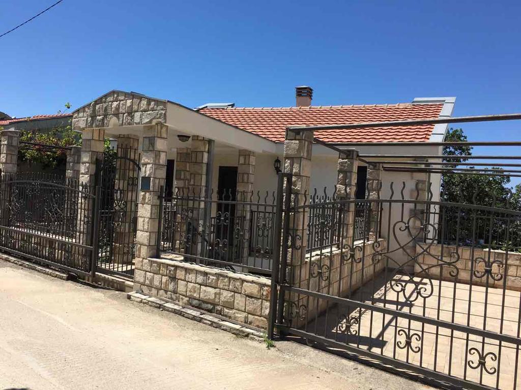 Villa Julia Петровац Экстерьер фото